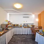 Janeiro Отель 3*