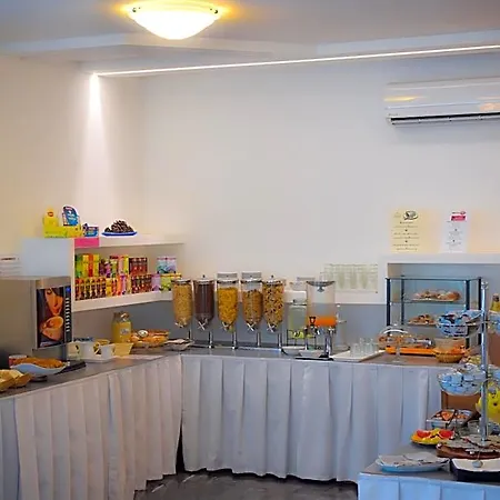 Hotel Janeiro 3*
