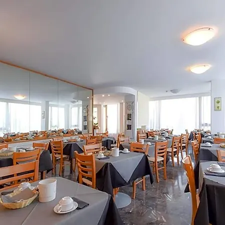 Hotel Janeiro 3*