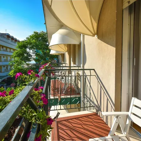Janeiro Hotel 3*