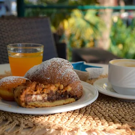 Janeiro Hotel 3*